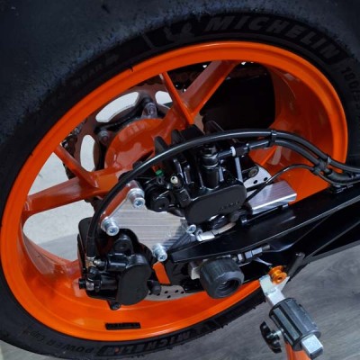 Mocowanie Dodatkowych Zacisków HB KTM 690 890 Duke Enduro SMC R Husqvarna 701 (2008-2024) Stunt