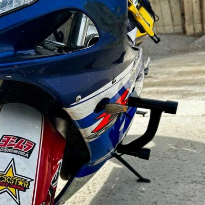 Crash Cage Engine Guard Crash Bar Suzuki GSX-R 600 750 (2001-2005) K1 K2 K3 K4 K5 Stunt Drift Highway Pad