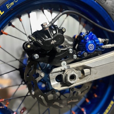 Mocowanie + Dodatkowy Zacisk KTM Husqvarna Husaberg GasGas (2004-2026) EXC SX SXF XC SMR TPI 125 150 250 300 350 400 450 500 525 530 GasGas Stunt Supermoto
