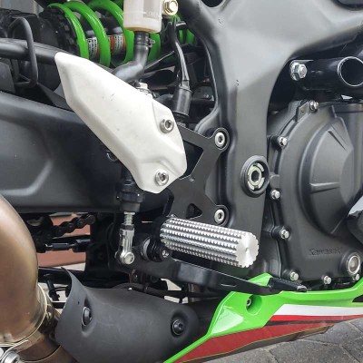 Front Sets Driver's Footrest Footpegs Kawasaki ZX4-RR Ninja ZX400 (2023-2025) Stunt Gymkhana
