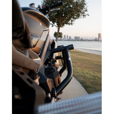 Triumph Daytona & Street Triple 675 Crash Cage (2007-2016) – Engine Guard Crash Bar Stunt drift
