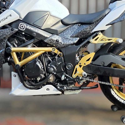 Przednie Sety Podnóżki Przód Suzuki GSR 750 (2011-2017) Stunt Gymkhana Tor