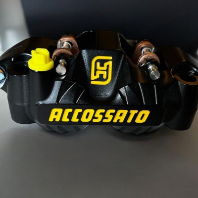 Left Accossato Radial Brake Caliper Forged Monoblock 108 mm for Handbrake Harley Davidson Kawasaki Honda Yamaha Suzuki Triumph Stunt