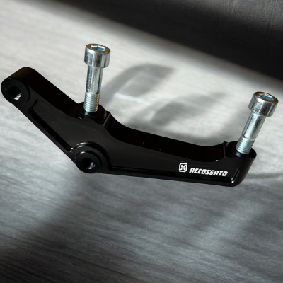 Left Upgrades Caliper Adapter Bracket Accossato 108mm Harley Davidson (2000-2023) Sportster Softail Dyna Touring