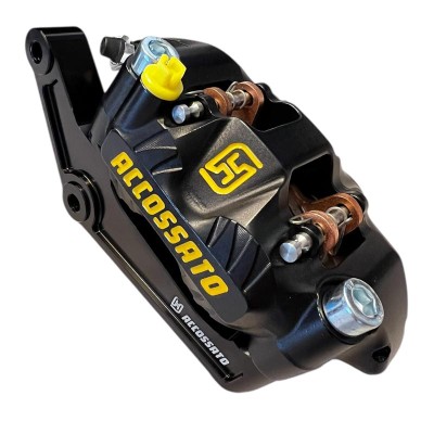 Zestaw Lewe Mocowanie Adapter + Zacisk Accossato 108mm Harley Davidson Dyna (2000-2023) Sportster Softail Dyna Touring