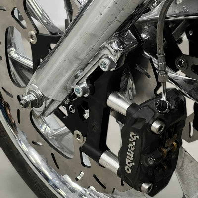 Mocowanie Adapter Zacisku Brembo -100mm Harley Davidson Dyna Softail Touring -Lewy HD