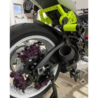 Handbrake bracket for Suzuki GSXR 600 750 L1-M2 (2011-2022) 300 mm rotor – 3x radial – stunt