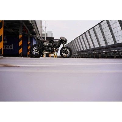 Ducati Scrambler 800 z 2017r cafe racer custom by Dixer Parts