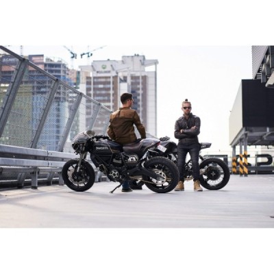 Ducati Scrambler 800 z 2017r cafe racer custom by Dixer Parts