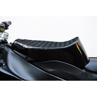 Antiskid fuel tank mat – traction pad -75 x 55 cm with a 3M glue – stunt windsurfing